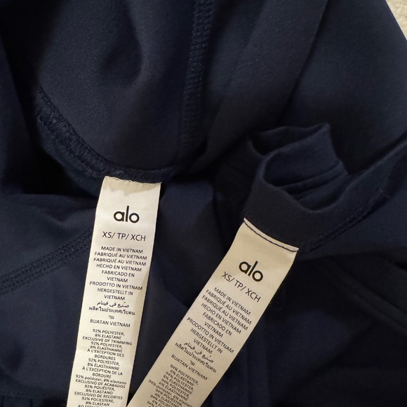 Alo matching set - Picture 3 of 3